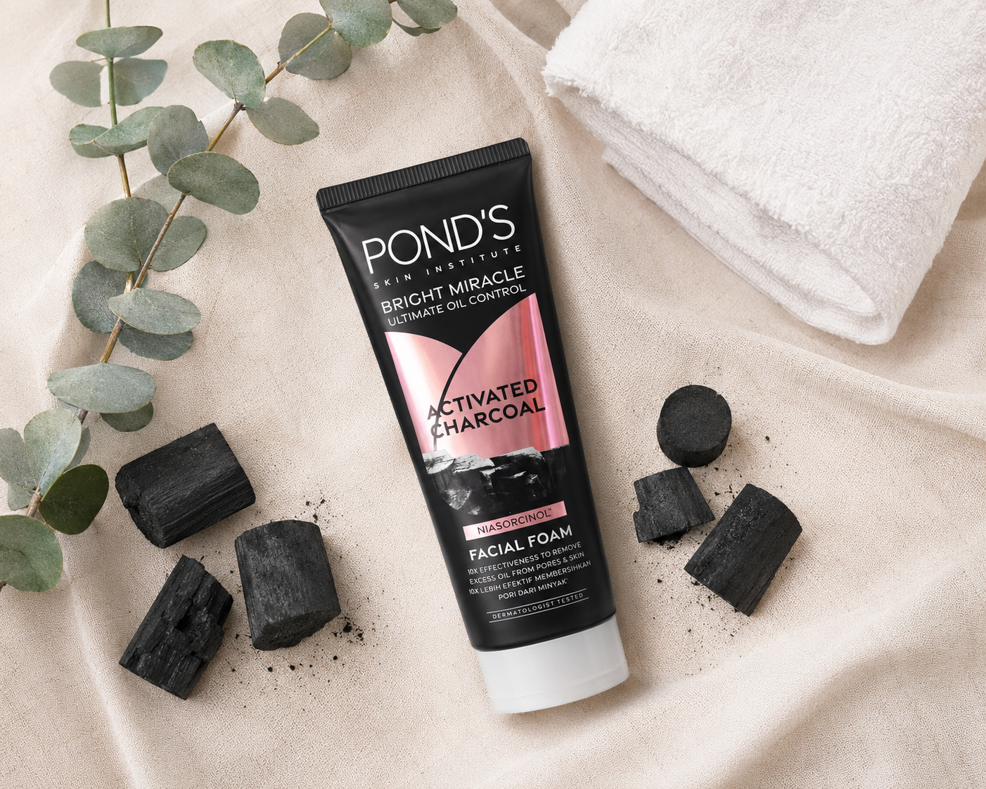 Pond's Bright Miracle Facial Foam – Activated Charcoal